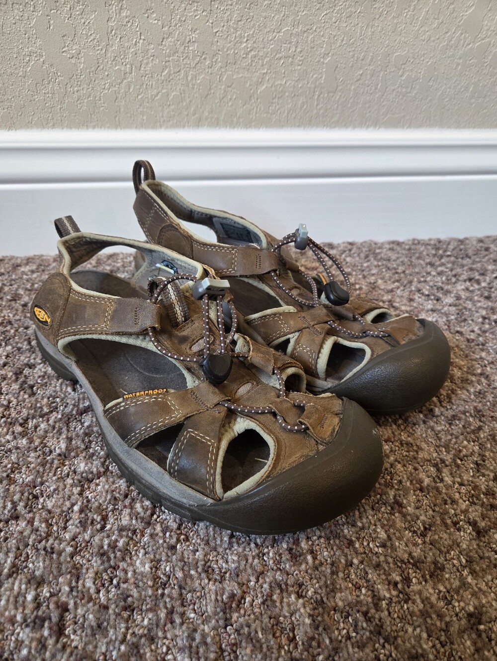 KEEN Women's Brown Waterproof Sandal - Size 9